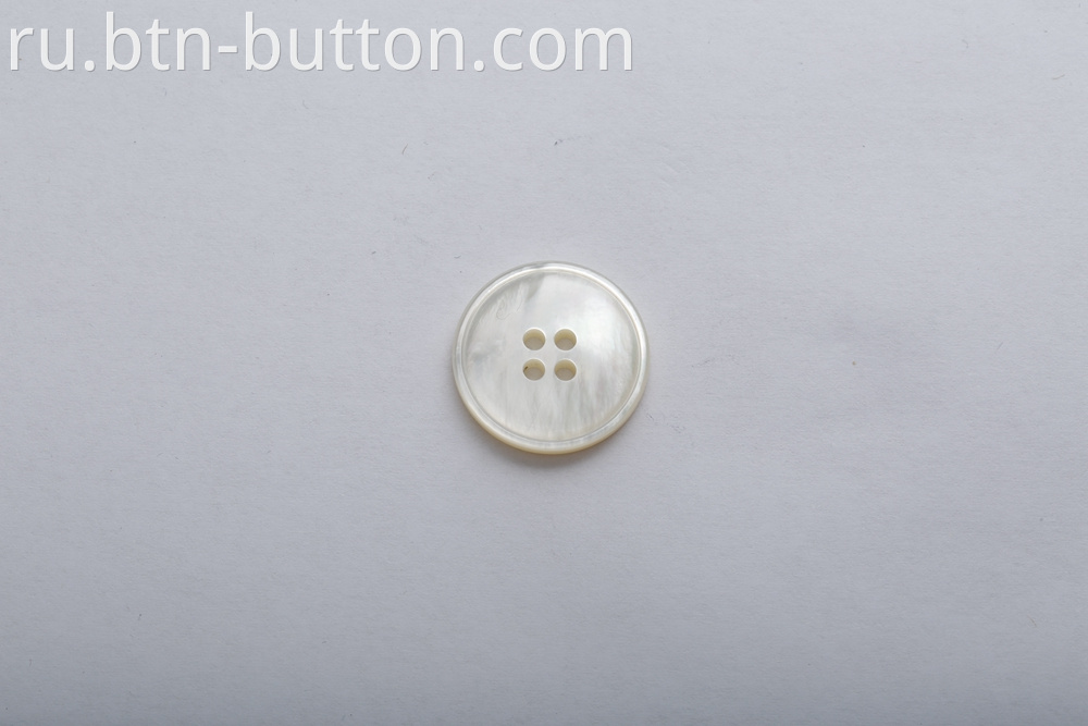 White butterfly shell buttons